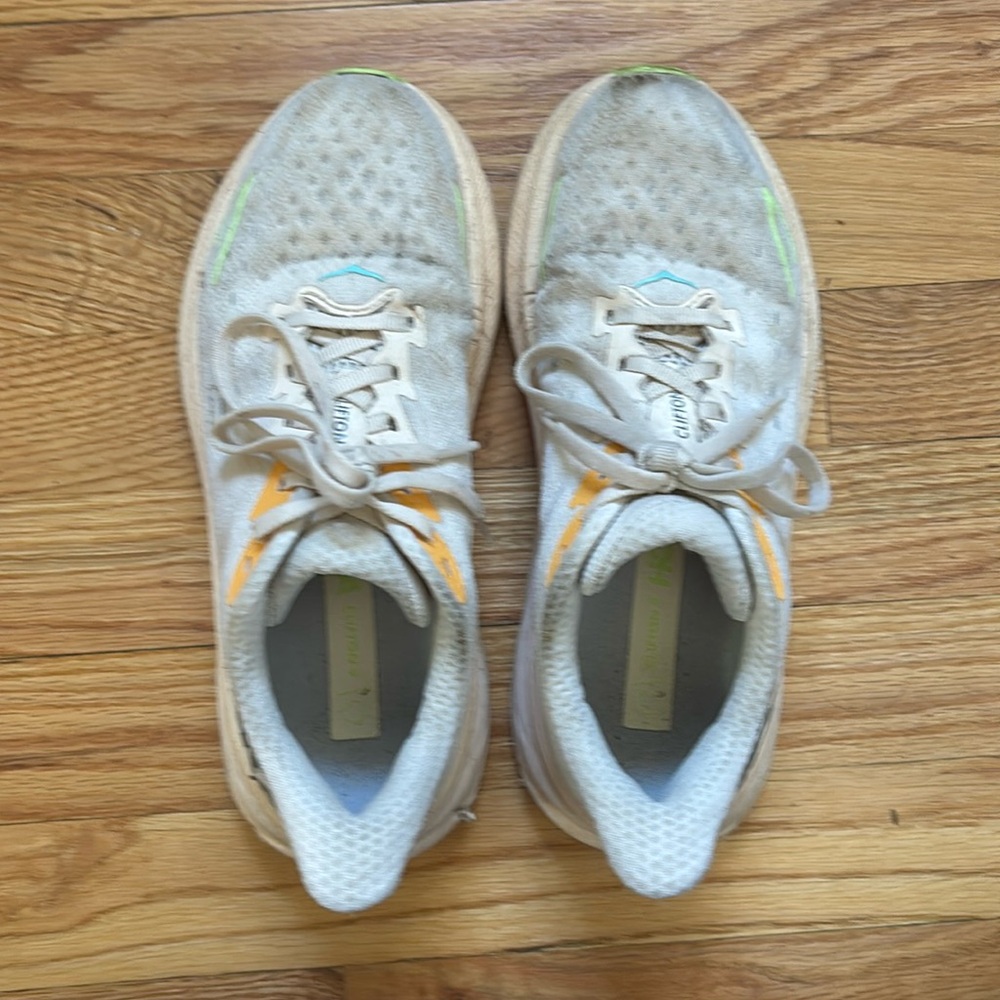 Hoka Clifton 9
